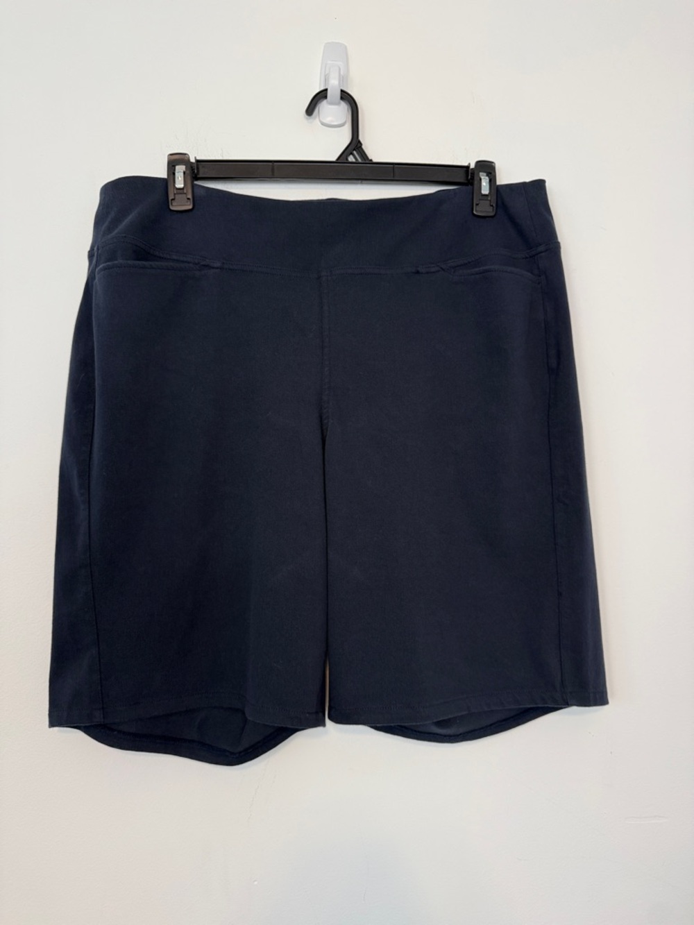 J.Jill Wearever Collection Navy Blue Pull On Bermuda Shorts. Plus Size 2X. NWT
